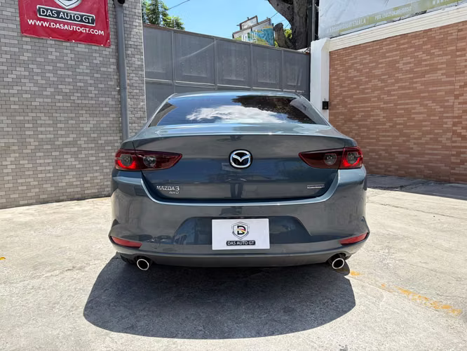 Mazda 3 Preferred Importado Modelo 2024 - Imagen 4