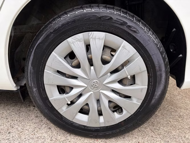Toyota Yaris E de Agencia Modelo 2023
