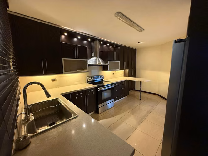 CASA MODERNA DE LUJO EN RENTA ZONA 10 | JARDIN | 3 HAB CON BAÑO | EL PRADO | PV - Imagen 9