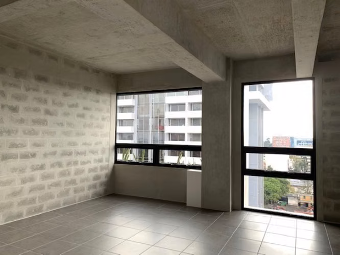 Oficina en zona 9 Edificio Nova Reformador
