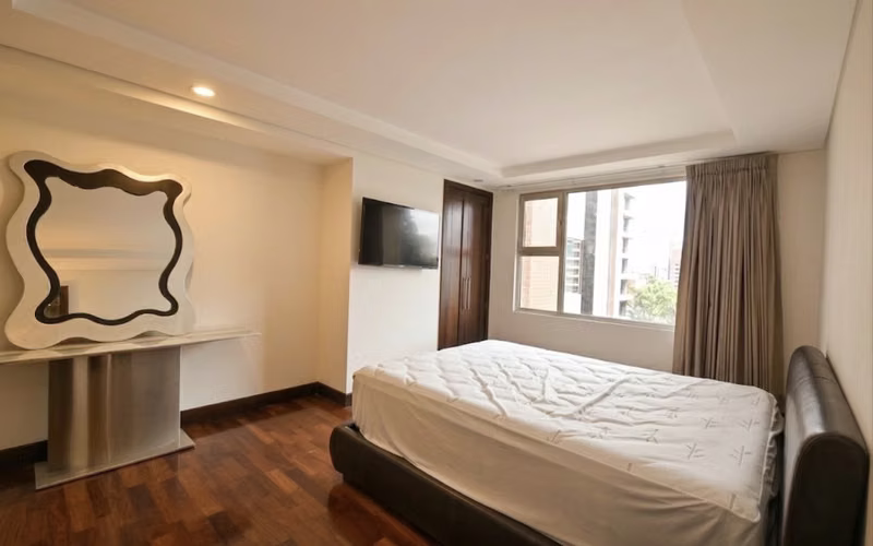 Hermoso apartamento amueblado , zona 10, Santa Sofía . - Imagen 13