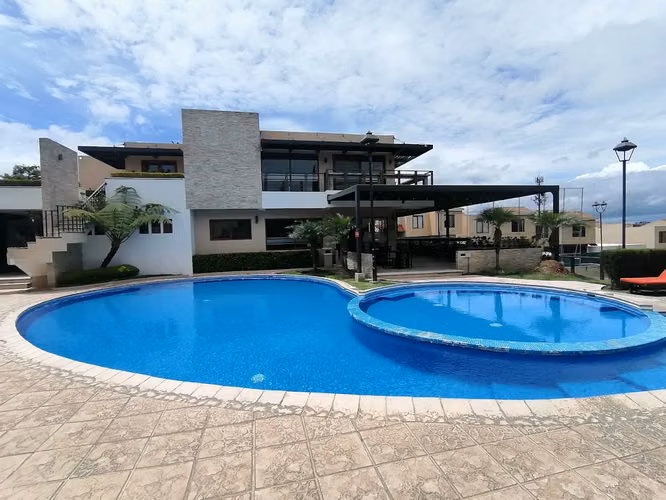 CASA EN VENTA CUMBRES DE LA ARBOLEDA KM. 21.5 CARRETERA A EL SALVADOR