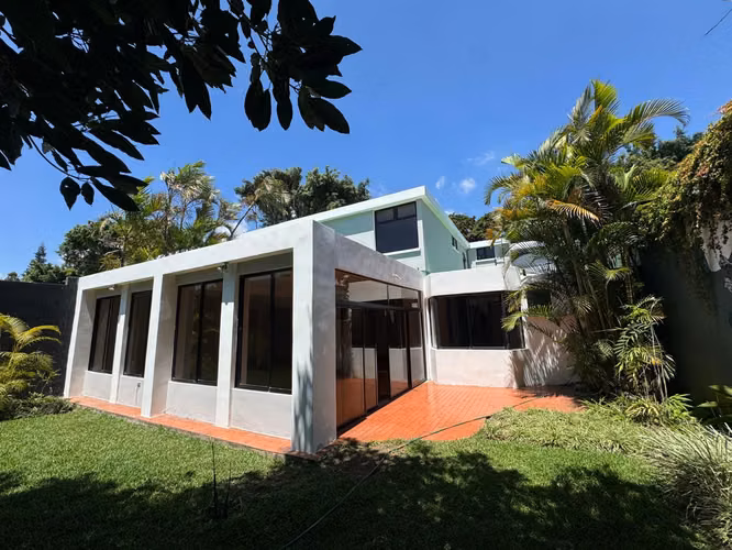  Casa en Alquiler – Zona 14 | Sector La Villa - Imagen 4