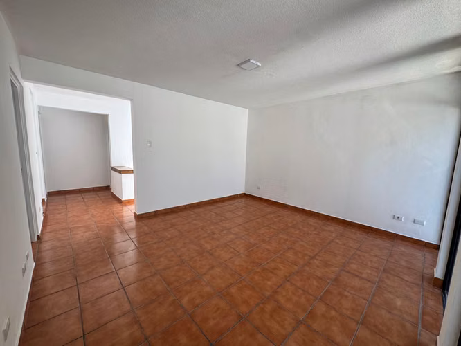  Casa en Alquiler – Zona 14 | Sector La Villa - Imagen 2