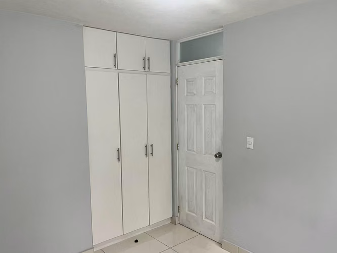 CASA EN VENTA FUERA DE GARITA VALLE DORADO SAN CRISTÓBAL ZONA 8 MIXCO - Imagen 8