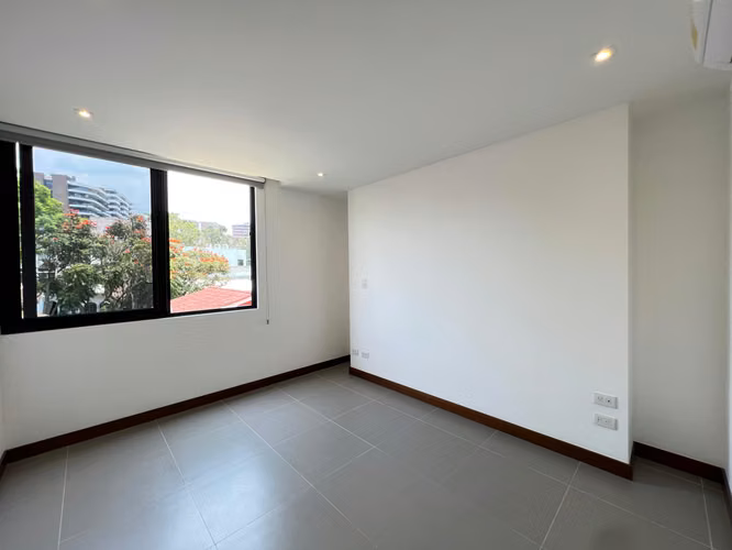 Alquilo apartamento 2 habitaciones + servicio en zona 13 sector Las Américas - Imagen 8