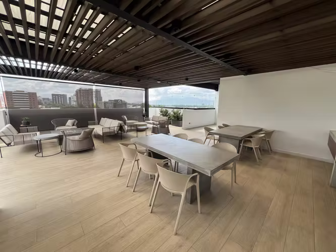 Alquilo apartamento 2 habitaciones + servicio en zona 13 sector Las Américas - Imagen 18