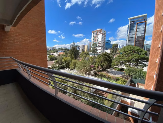 Rento apartamento en Zona 10 Edificio EXCLUSIVO CERCA DE FONTABELLA - Imagen 2
