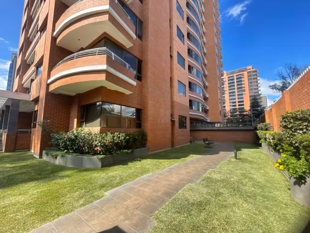 Rento apartamento en Zona 10 Edificio EXCLUSIVO CERCA DE FONTABELLA - Imagen 1