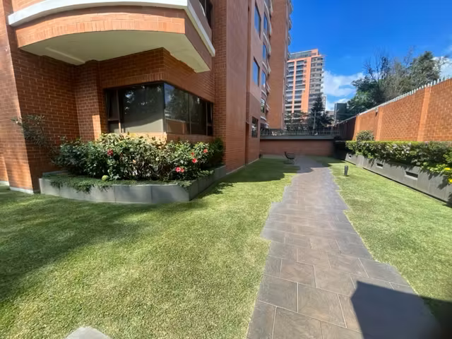 Rento apartamento en Zona 10 Edificio EXCLUSIVO CERCA DE FONTABELLA - Imagen 3