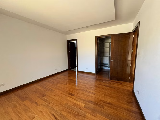 Casa de Lujo en Sausalito | 1,400 m², Piscina y Gran Terreno | PV - Imagen 4