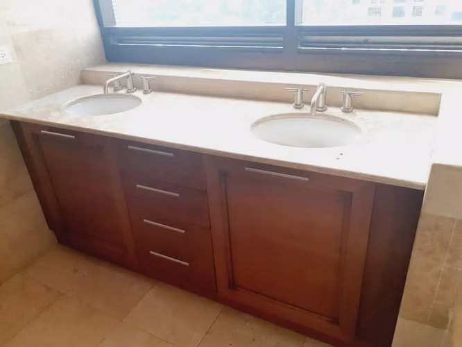 APARTAMENTO EN VENTA EN TIFFANY II, ZONA 10 | NIVEL ALTO, BALCONES Y FINOS ACABADOS - Imagen 3