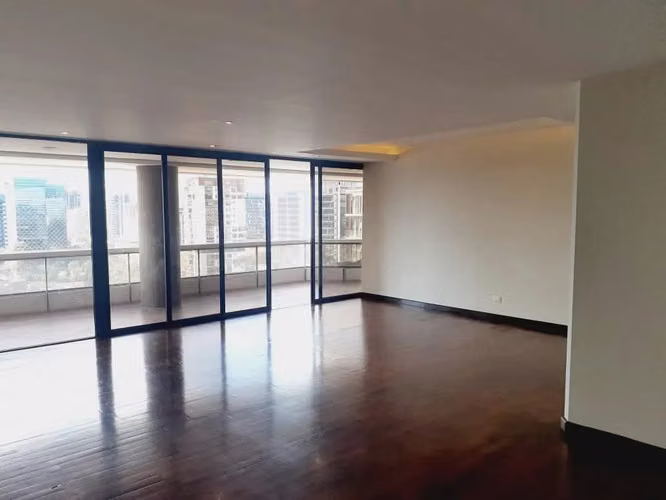 APARTAMENTO EN VENTA EN TIFFANY II, ZONA 10 | NIVEL ALTO, BALCONES Y FINOS ACABADOS - Imagen 9