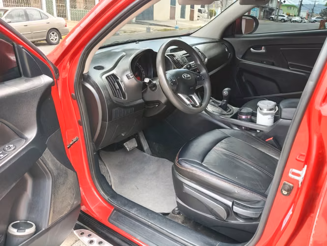 Kia Sportage Lx 2014 de Agencia Automática y Tiptronic un dueño Bien Cuidada