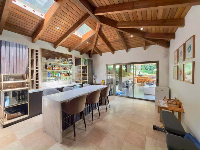 Linda casa en venta en El Casaño Muxbal, amplio jardín. - Imagen 9