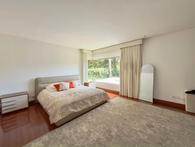 Linda casa en venta en El Casaño Muxbal, amplio jardín. - Imagen 12