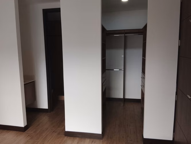 Apartamento en Renta Zona 10 Marques de Oakland - Imagen 8