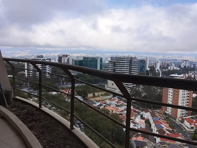 Apartamento en Renta Edificio Las Pilas Zona 15 - Imagen 3