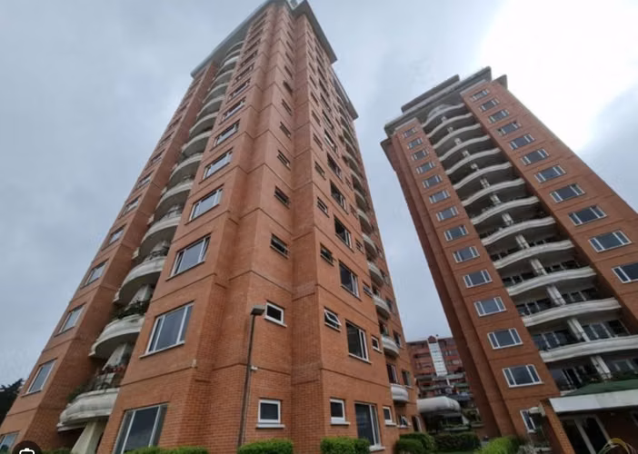 Apartamento en Renta Edificio Las Pilas Zona 15
