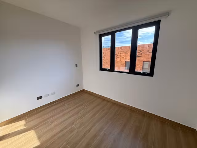Rento apartamento en Zona 15 EDIFICIO NUEVO CON ROOFTOP - Imagen 14