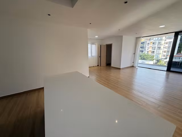 Rento apartamento en Zona 15 EDIFICIO NUEVO CON ROOFTOP - Imagen 10