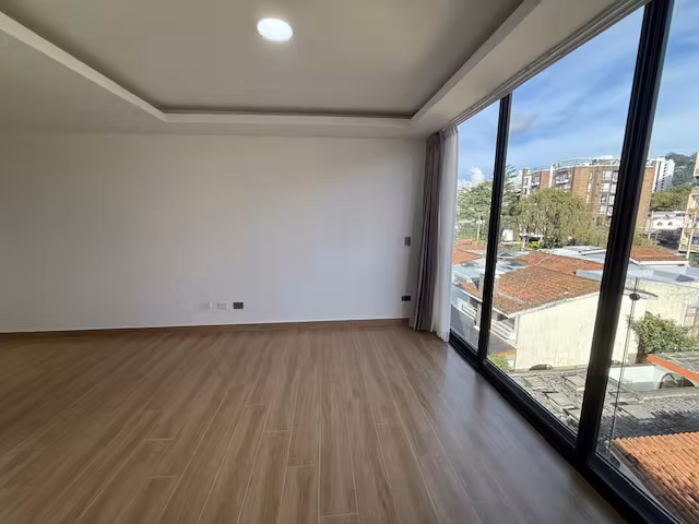 Rento apartamento en Zona 15 EDIFICIO NUEVO CON ROOFTOP - Imagen 19