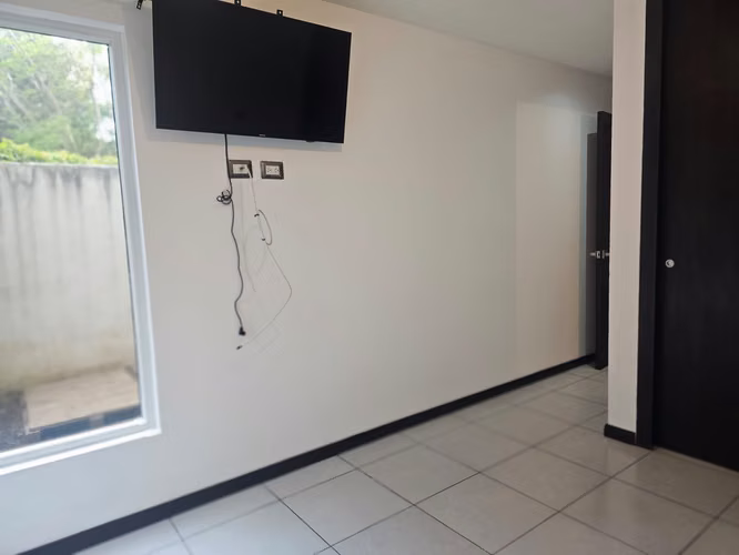 APARTAMENTO EN RENTA EN ZONA 11, VISTAS DE LAS CHARCAS - Imagen 3