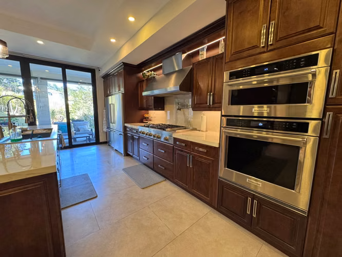 Vendo linda casa Lazos de Fraijanes km 19 Carretera a El Salvador $650,000 - Imagen 11