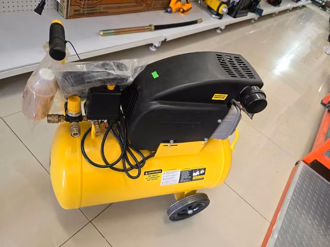 Compresor 40 L 3 HP (potencia máxima ) 127 V Pretul