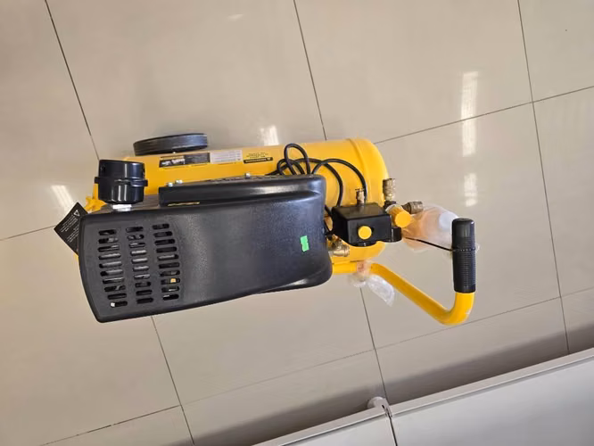 Compresor 40 L 3 HP (potencia máxima ) 127 V Pretul
