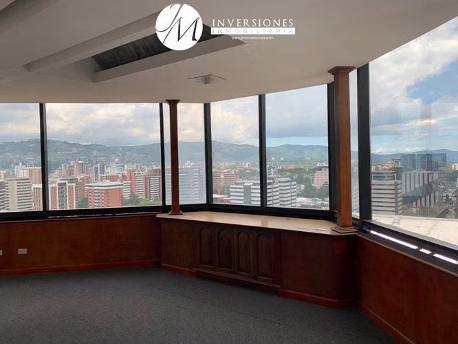 Oficina en renta Penthouse en Zona 10 - Imagen 9