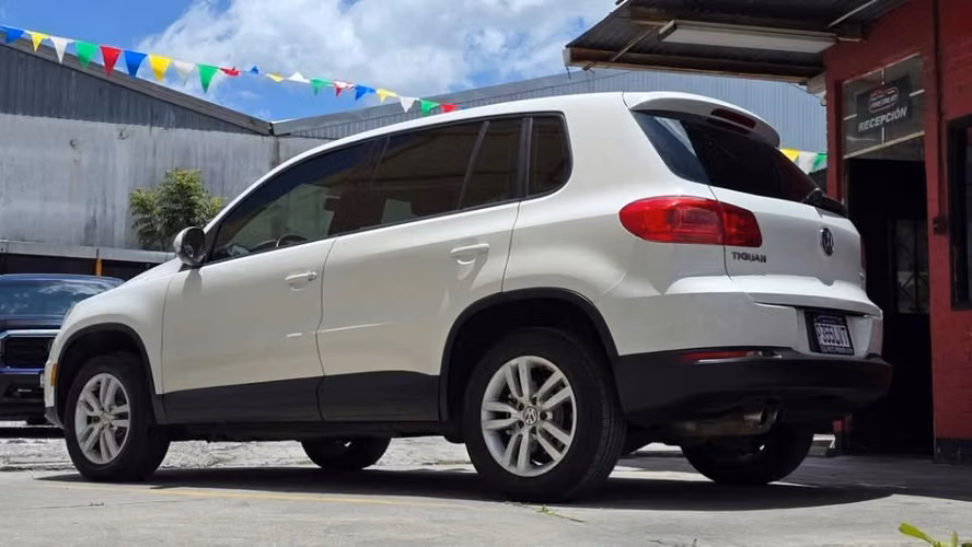 VOLKSWAGEN TIGUAN 2014