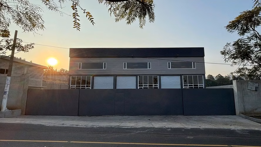 BODEGA EN VENTA CERCA DE LA VAS Y MAYAN GOLF VILLA NUEVA - Imagen 2