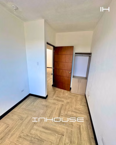 CASA EN VENTA EN ZONA 16 HACIENDA REAL PARA ESTRENAR - Imagen 6