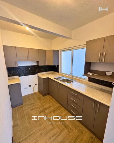 CASA EN VENTA EN ZONA 16 HACIENDA REAL PARA ESTRENAR - Imagen 2