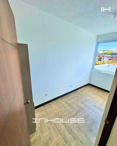 CASA EN VENTA EN ZONA 16 HACIENDA REAL PARA ESTRENAR - Imagen 9