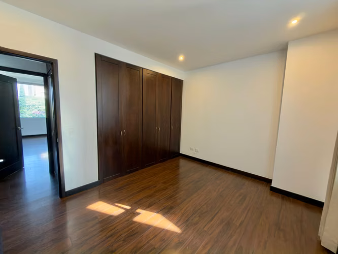 Lindo apartamento en Renta en Edificio Quinze VH1 zona 15 | 2 Habitaciones + servicio