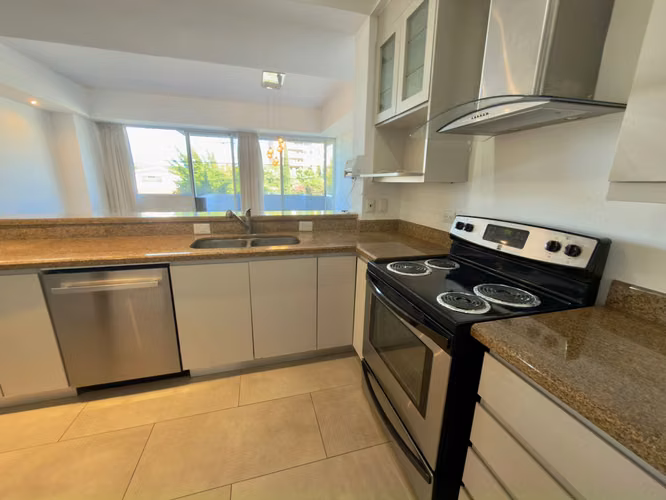Lindo apartamento en Renta en Edificio Quinze VH1 zona 15 | 2 Habitaciones + servicio