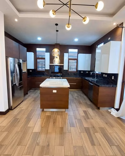 CASA EN RENTA ZONA 16 JARDINES DE SAN ISIDRO, UN NIVEL