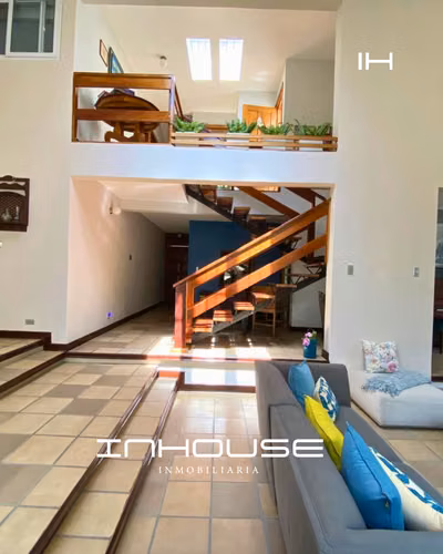 CASA EN RENTA ZONA 16 SAN GASPAR CON JARDÍN - Imagen 3