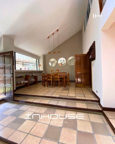 CASA EN RENTA ZONA 16 SAN GASPAR CON JARDÍN - Imagen 6