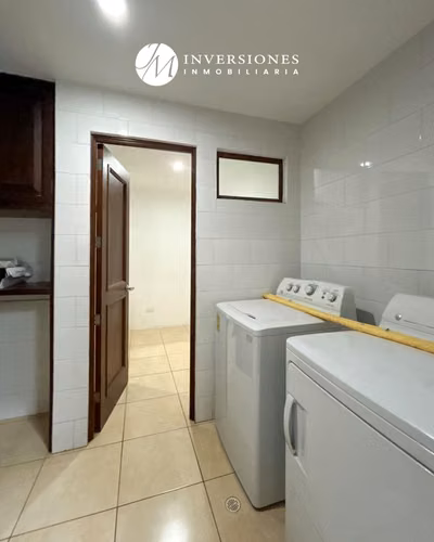 Apartamento amplio de 1 dormitorio en zona 10 - Imagen 7