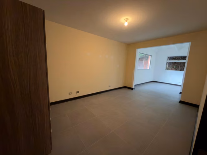 Casa en Renta Vista Hermosa I | 750 m², Elevador y Amplios Jardines | PV - Imagen 7