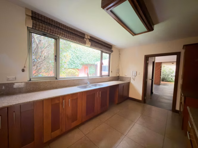 Casa en Renta Vista Hermosa I | 750 m², Elevador y Amplios Jardines | PV - Imagen 14