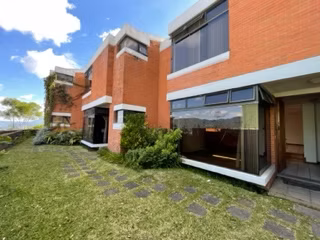 Rento casa en Zona 13 ELGIN   CONDOMINIO EXCLUSIVO, Final Ave. Las Americas