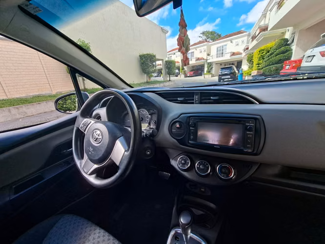 Toyota 2015 hashback