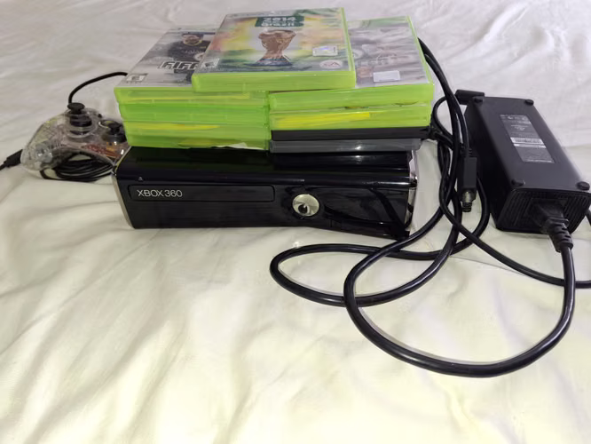 Vendo consola Xbox 360 original (no chipiada ni slterada).