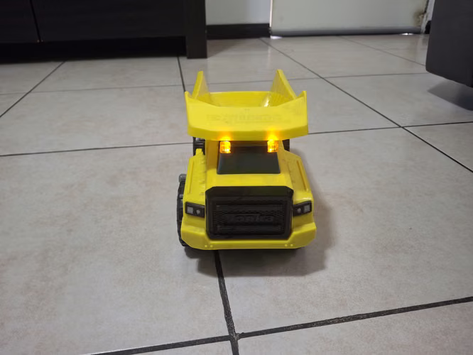Camión de juguete de volteo marca Tonka original