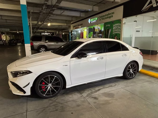 Mercedes-Benz AMG A35 4MATIC Berlina 2023
