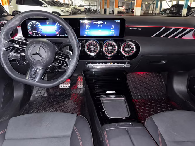 Mercedes-Benz AMG A35 4MATIC Berlina 2023